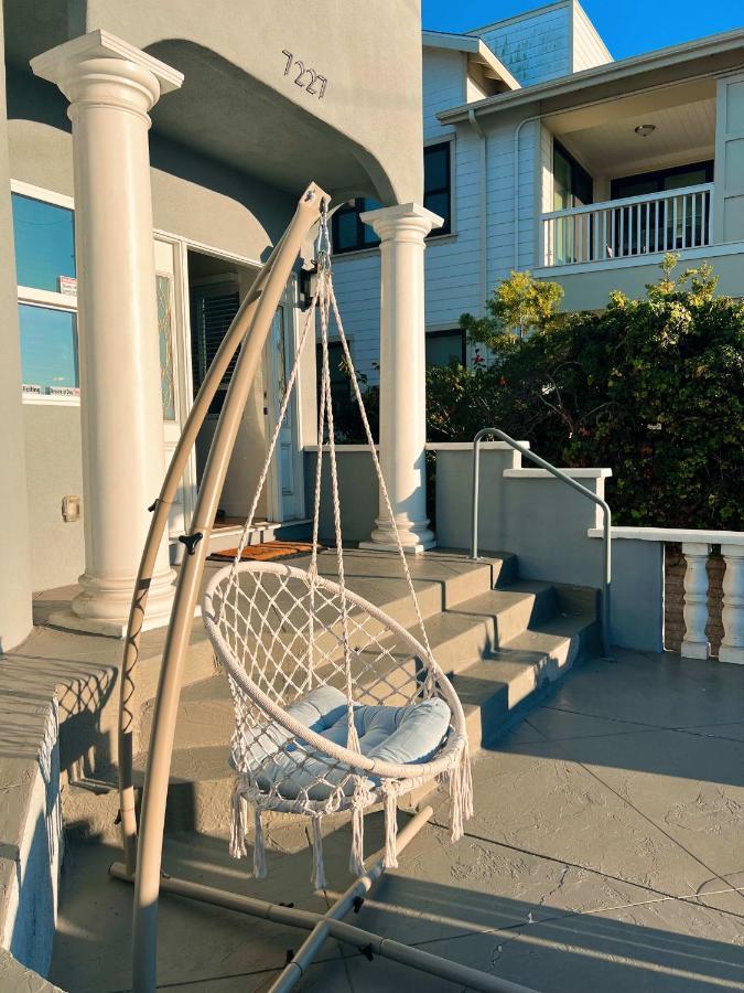 Coastal-Inspired Home Near Beach & Village San Diego Exterior photo